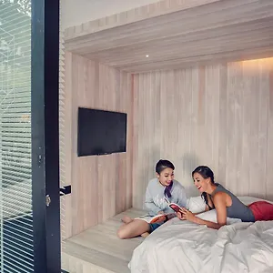 Otel Container